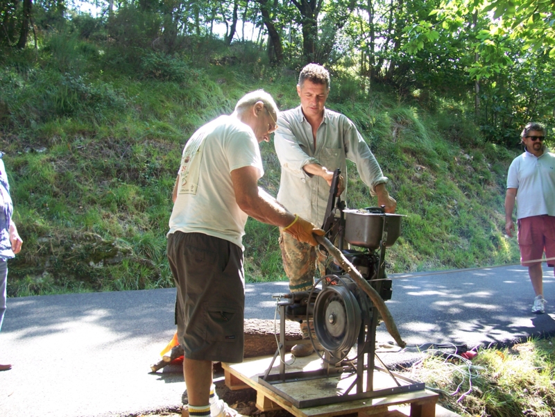  Image name: Persone076.jpg 
 width: 800 pixel 
 height: 601 pixel 
 Size: 510495 bytes 
 Click to enlarge 